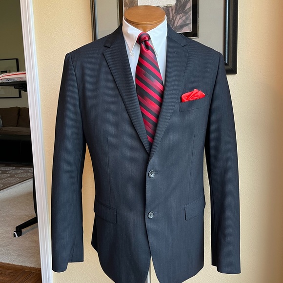 Banana Republic Dark Gray Wool 2 Pc Pinstripe Suit Size 42R Slacks W35” L34” - Picture 5 of 16